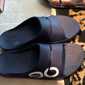 OOFOS Men's Navy Slide Sandals